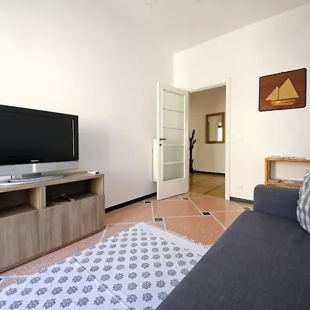 Al Porto Di Santa Apartment *